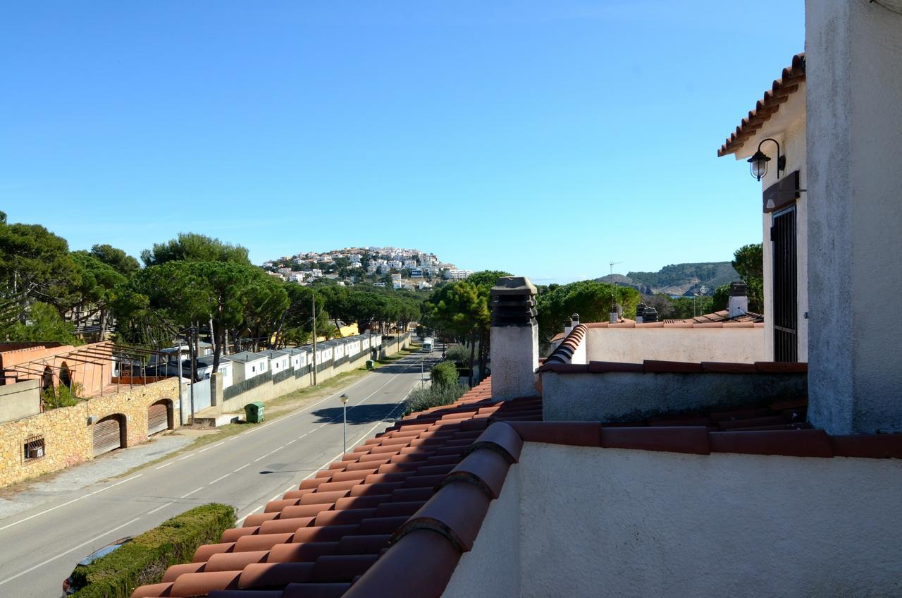Avinguda Montgo Villa L'Escala Exterior photo